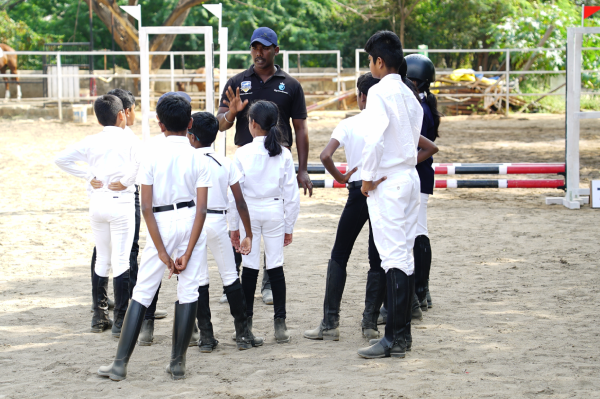 EQUINE TEAM